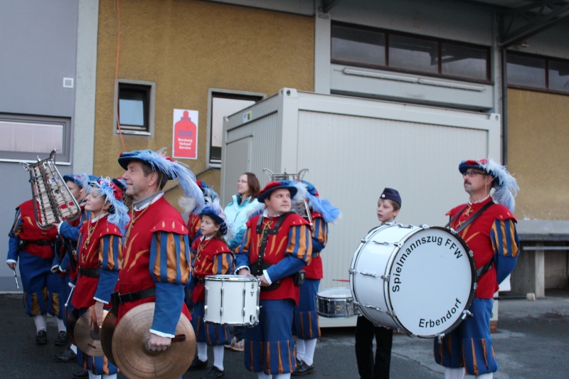 Schirmherrinbitten 150 Jahre FFW Erbendorf Bettina Bauer Spielmannszug