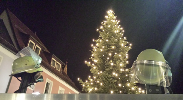 Fröhliche Weihnachten wünscht die FFW Erbendorf