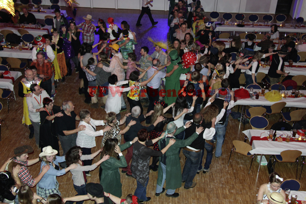 Fasching Faschingsball Feierwehr Erbendorf Allotria De Luxe Little Angels